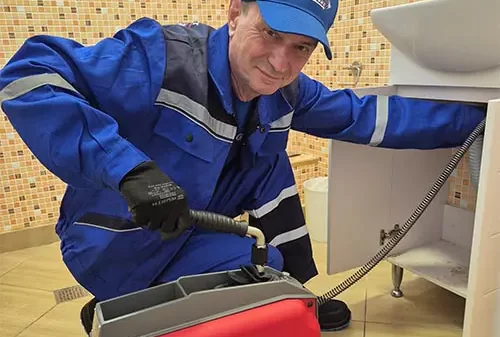 Отпушване на канали на мивка